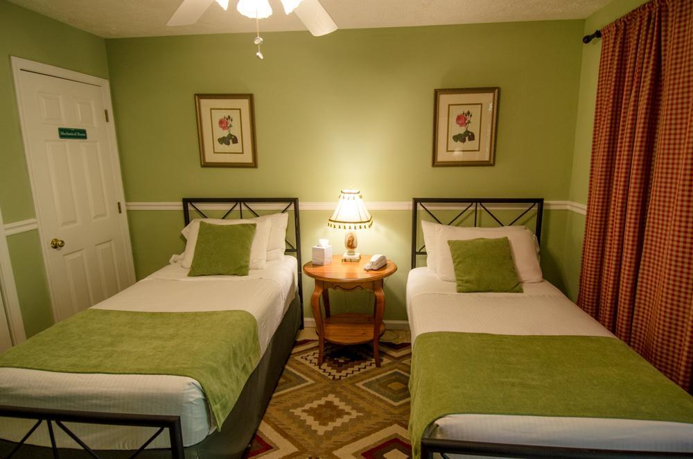 Asheville Cabins Of Willow Winds Екстериор снимка